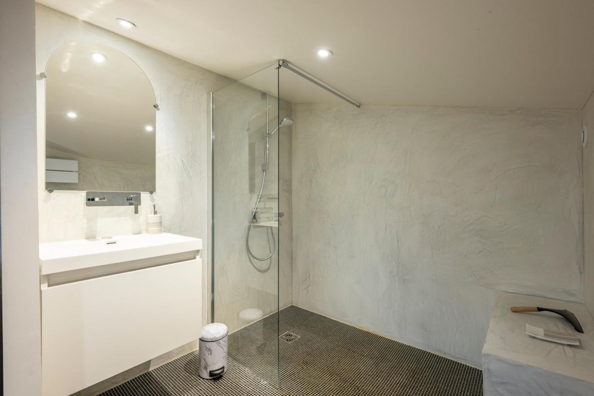 Superbe Loft - Situ Sur La Place Centrale 巴斯洛内特 外观 照片