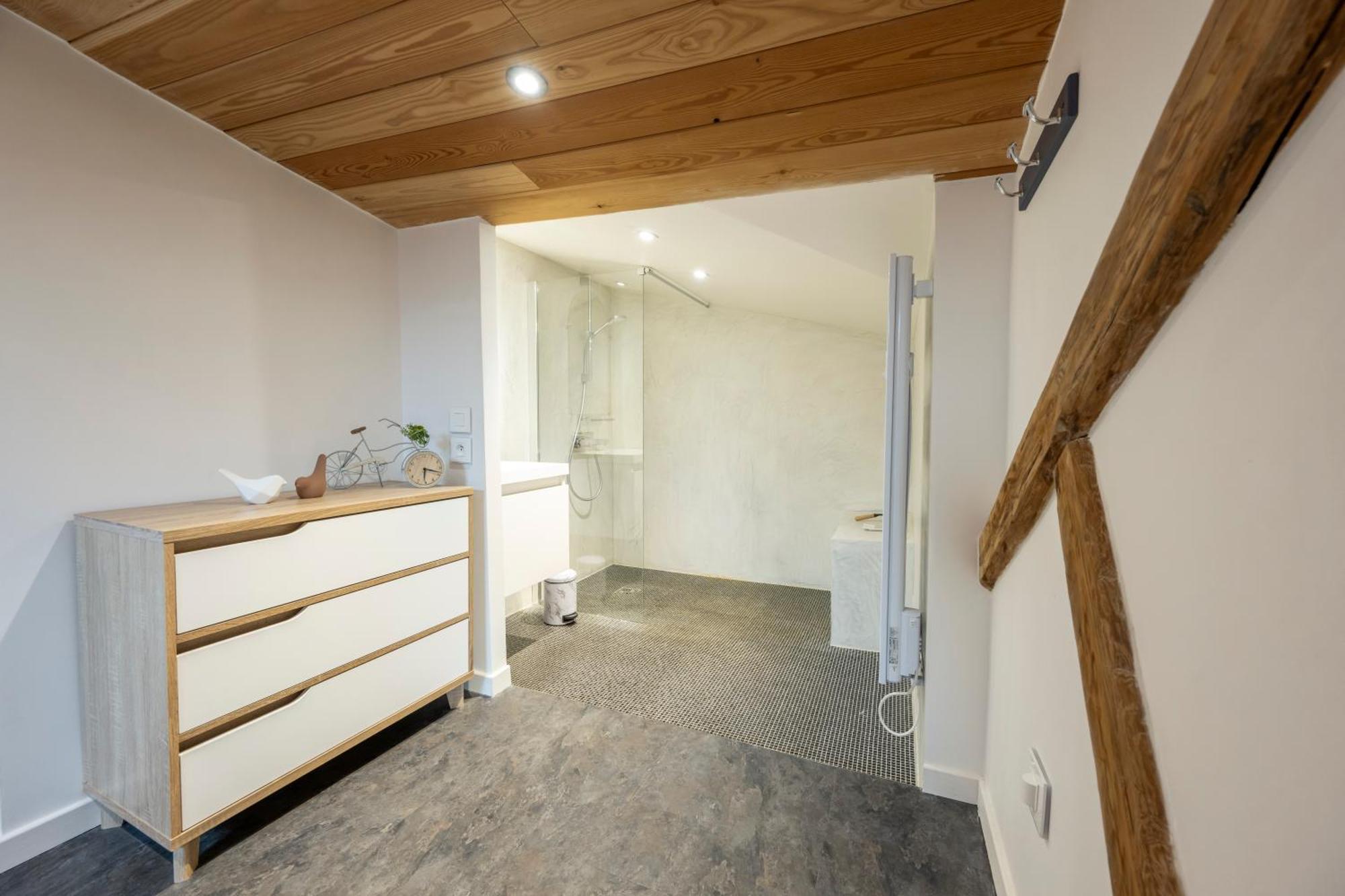 Superbe Loft - Situ Sur La Place Centrale 巴斯洛内特 外观 照片
