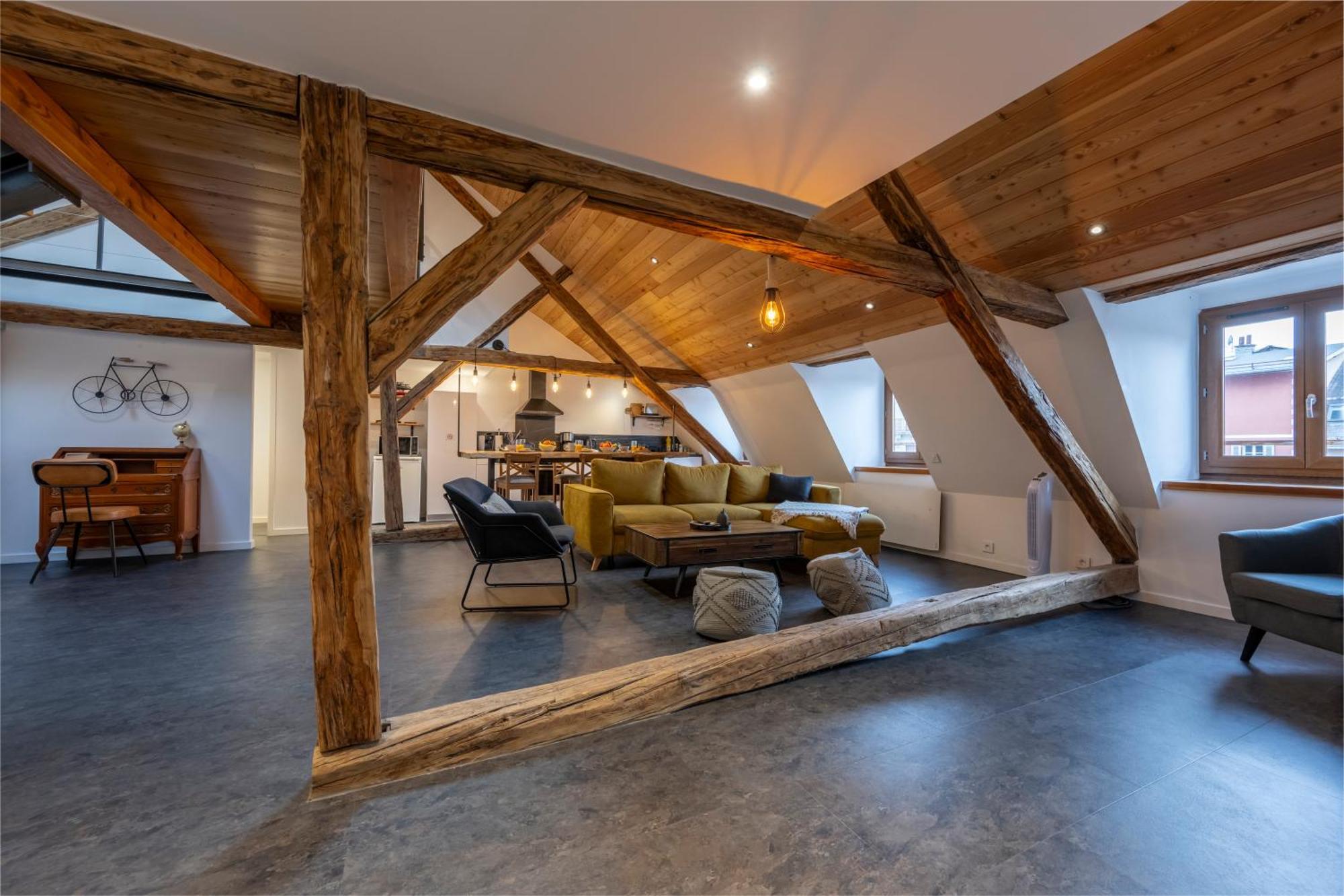 Superbe Loft - Situ Sur La Place Centrale 巴斯洛内特 外观 照片