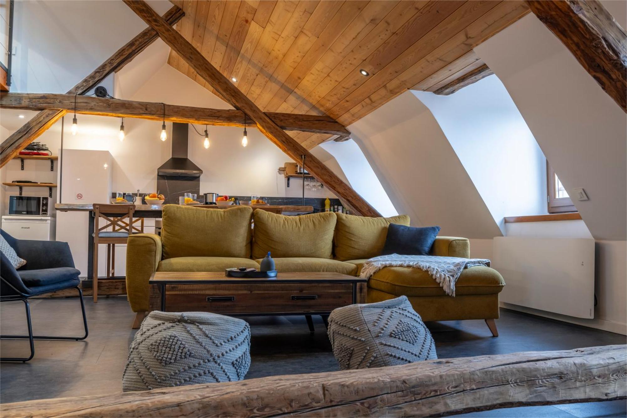 Superbe Loft - Situ Sur La Place Centrale 巴斯洛内特 外观 照片