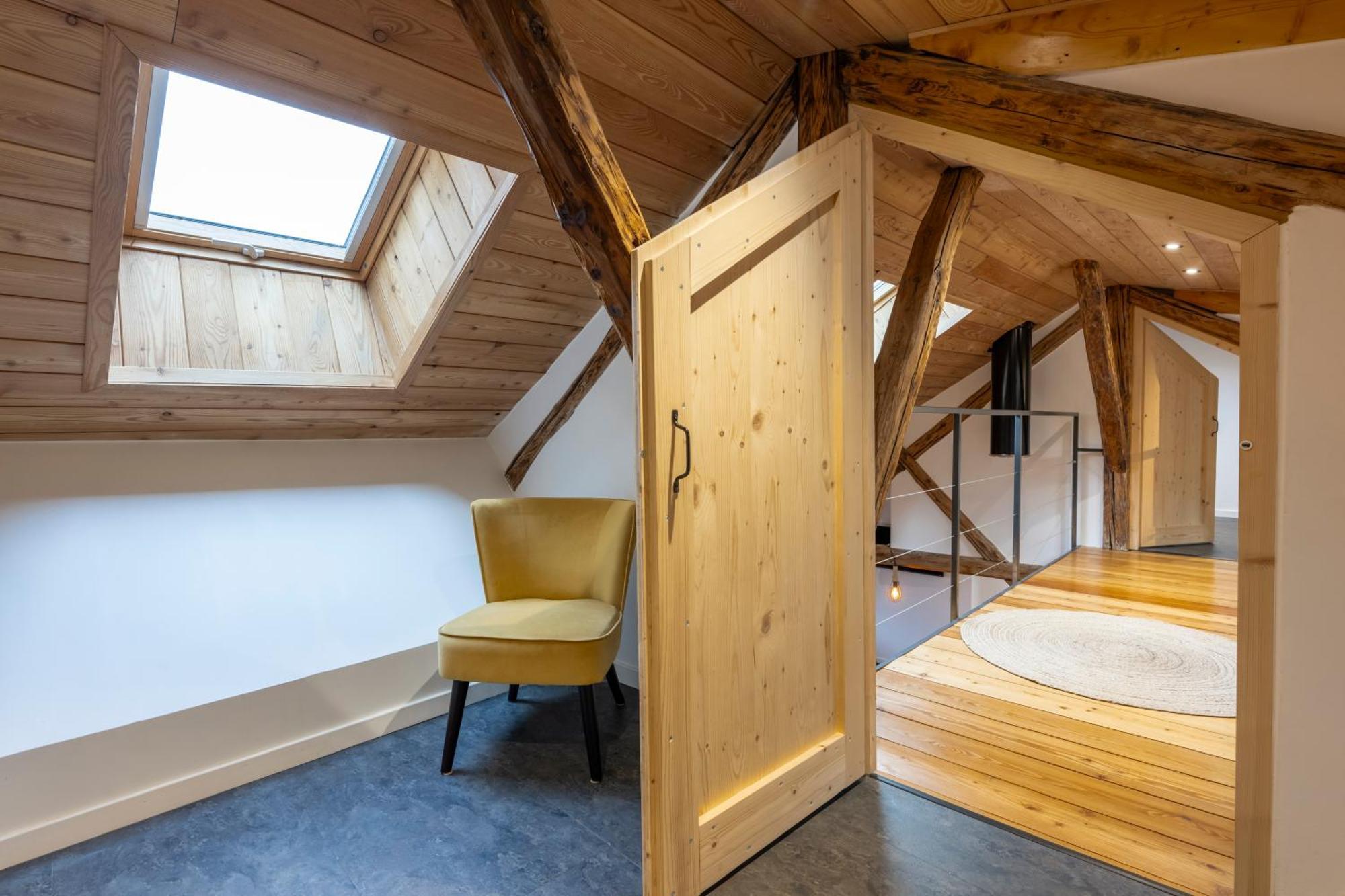 Superbe Loft - Situ Sur La Place Centrale 巴斯洛内特 外观 照片