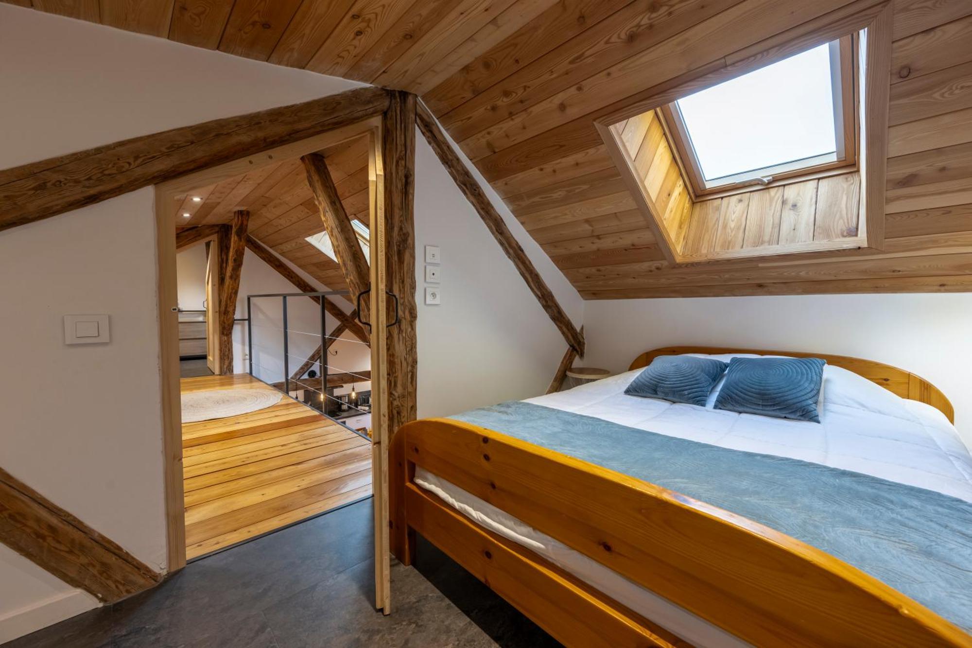 Superbe Loft - Situ Sur La Place Centrale 巴斯洛内特 外观 照片