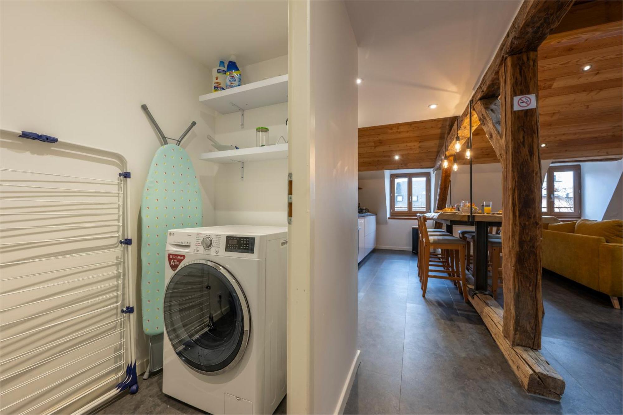 Superbe Loft - Situ Sur La Place Centrale 巴斯洛内特 外观 照片