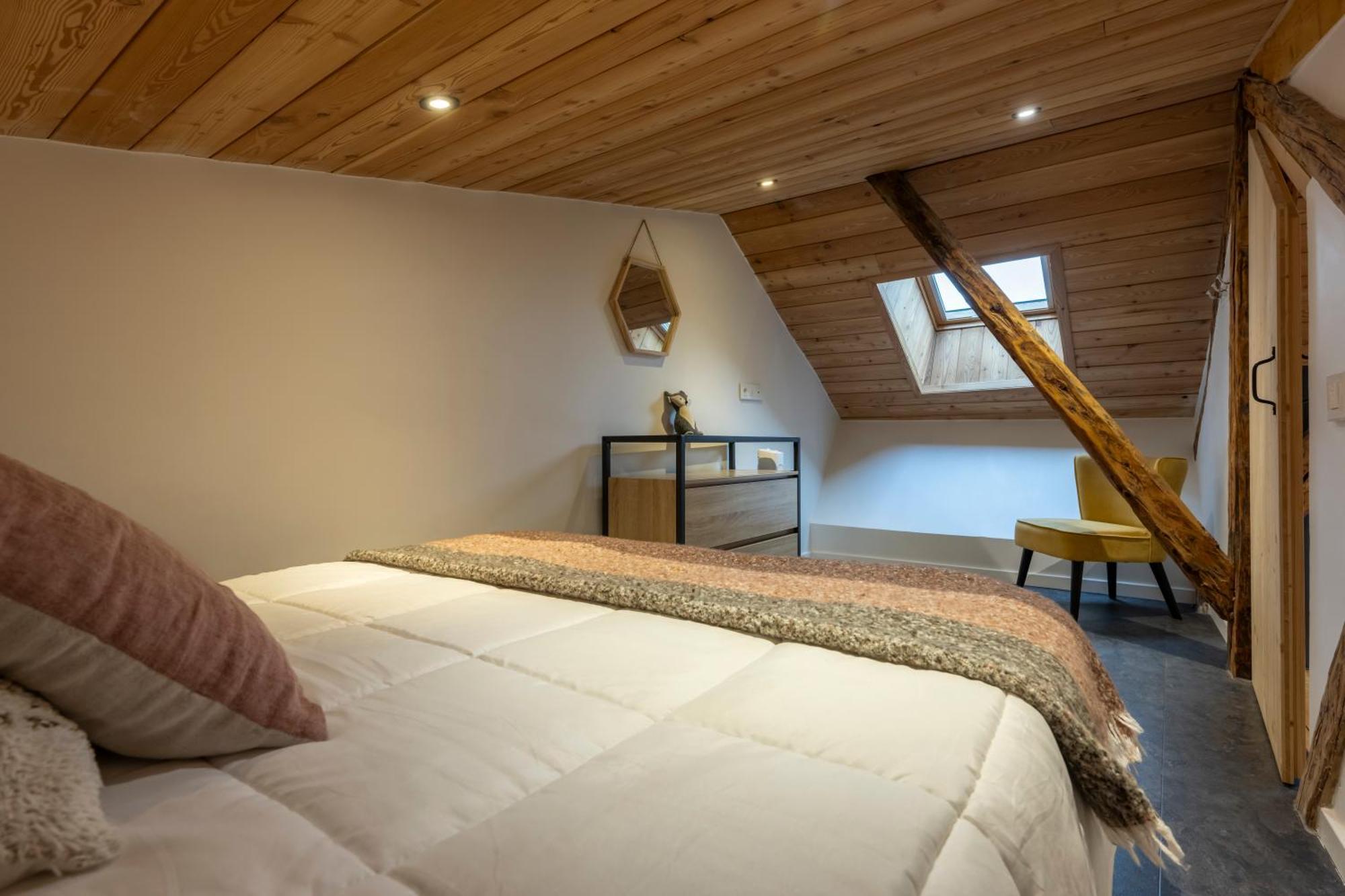 Superbe Loft - Situ Sur La Place Centrale 巴斯洛内特 外观 照片
