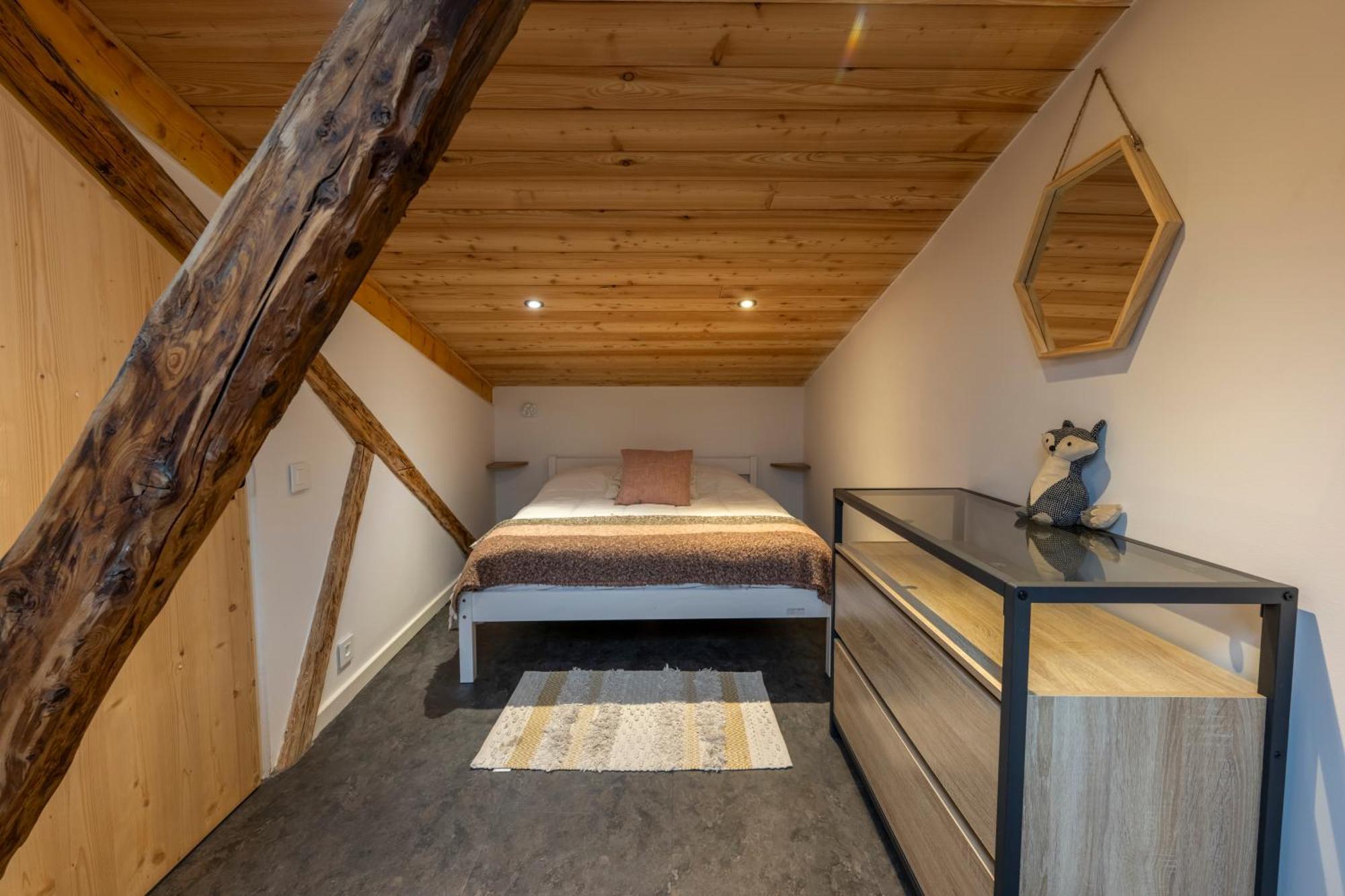 Superbe Loft - Situ Sur La Place Centrale 巴斯洛内特 外观 照片