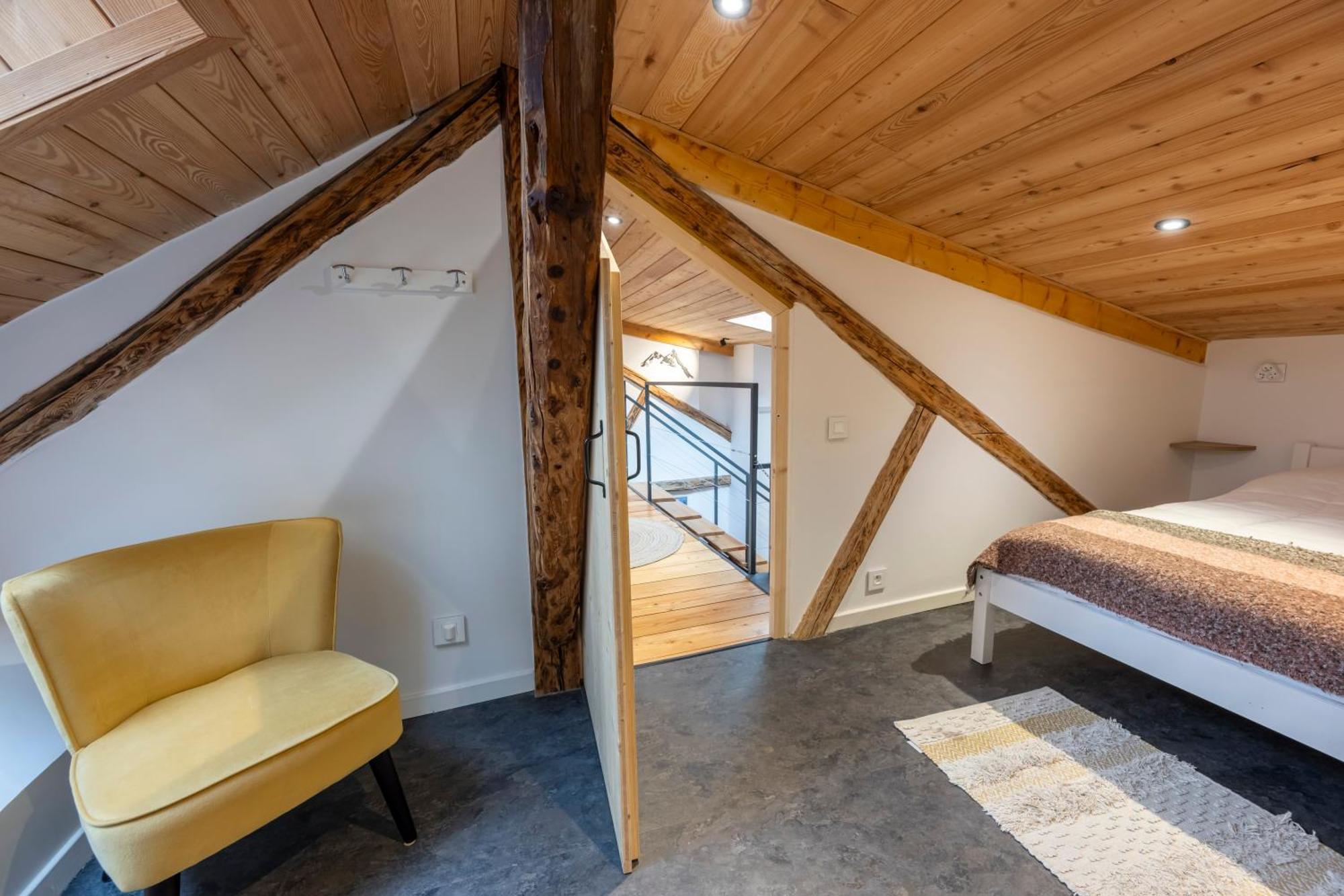 Superbe Loft - Situ Sur La Place Centrale 巴斯洛内特 外观 照片